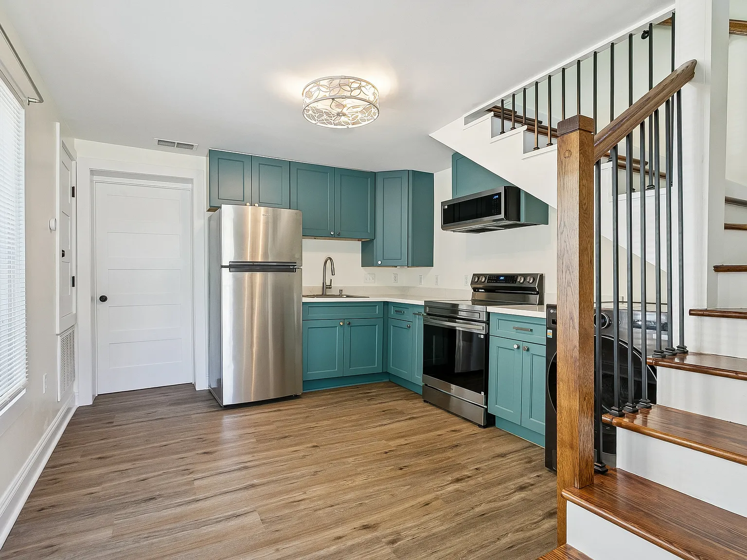 1 bed, 500 sqft, $1,600 — Photo 2