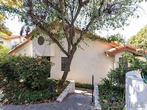 2nd image of 1651 S Juniper St Unit 205