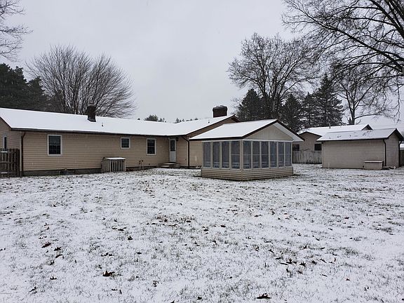 2nd image of 2269 Deanna St