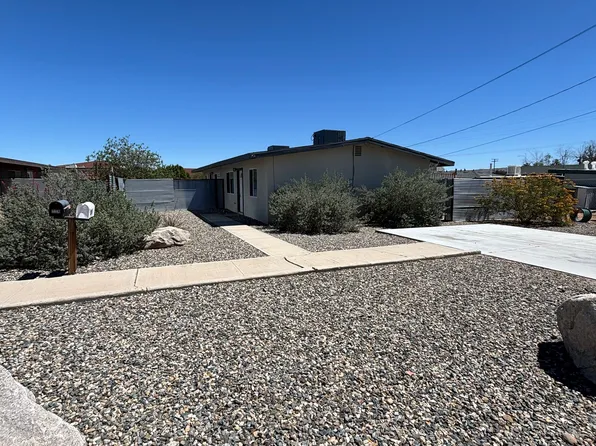 236 Sunset Pl, Ridgecrest, CA 93555