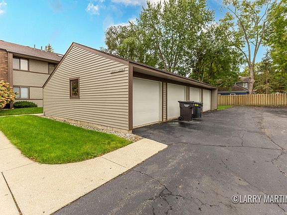 4th image of 3222 Arrowhead Arms Ct SW