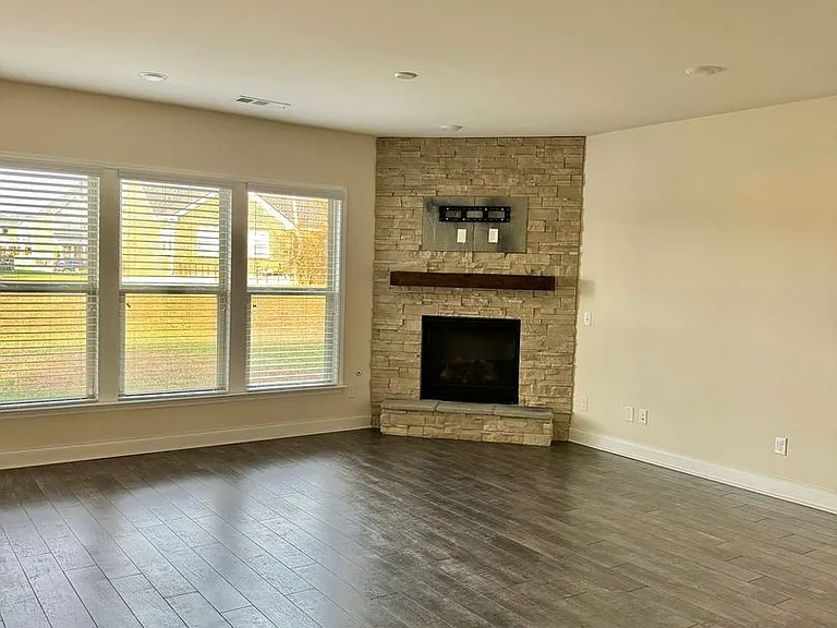313 Union Pier Dr — Photo 10