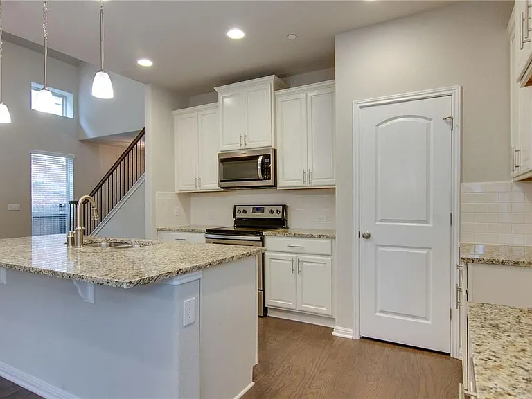 3240 E Whitestone Blvd #85 — Photo 14