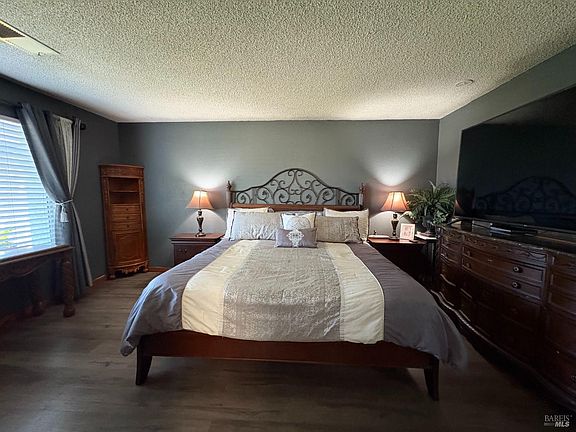 5th image of 148 Daffodil Circle