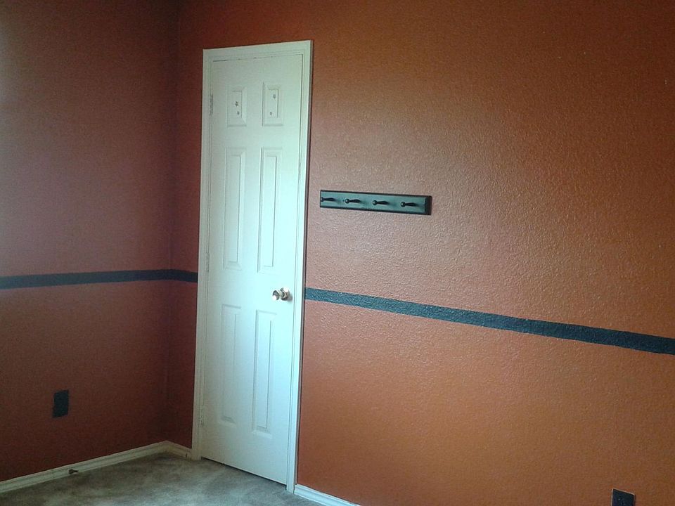 1st image of 2721 Terrace Dr