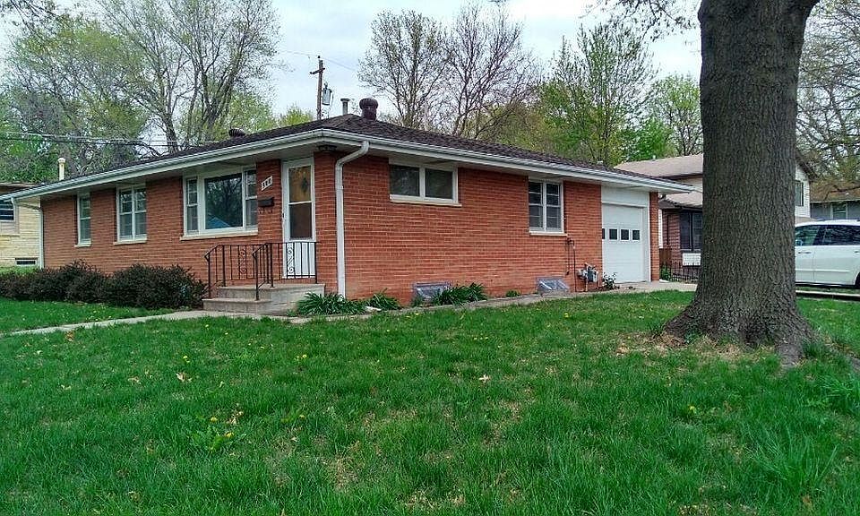 1st image of 900 N 66th St