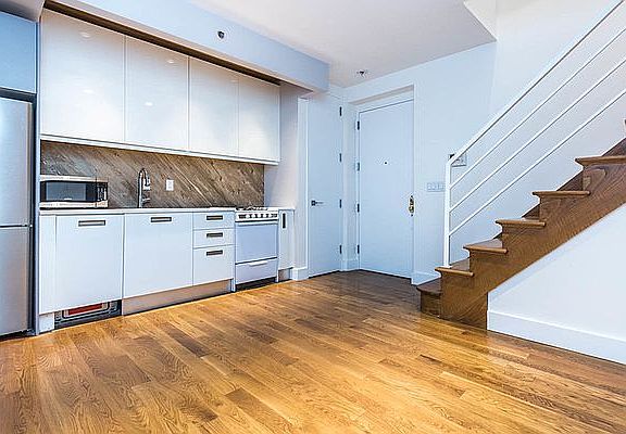 5th image of 185 Leonard St APT 2E