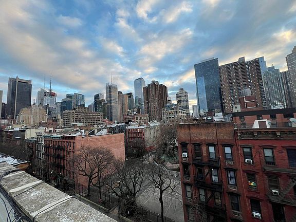5th image of 451 W 46th St #55