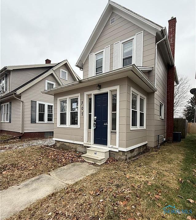 1st image of 307 W Jackson St