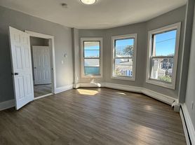 105 Caroline St, Bridgeport, CT