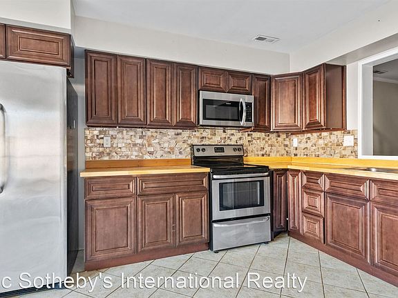 2nd image of 5534 Campus Dr
