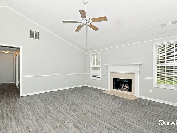 5th image of 10 Ryans Cir