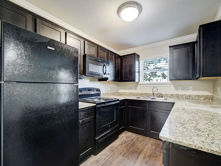 Timbergrove — Photo 3