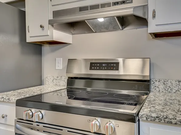 120 Chalet North Ct, North Augusta, SC 29841