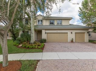 1189 Skylark Dr, Weston, FL 33327
