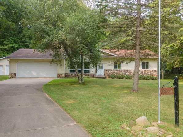927 S Oakwood St, Hancock, WI 54943