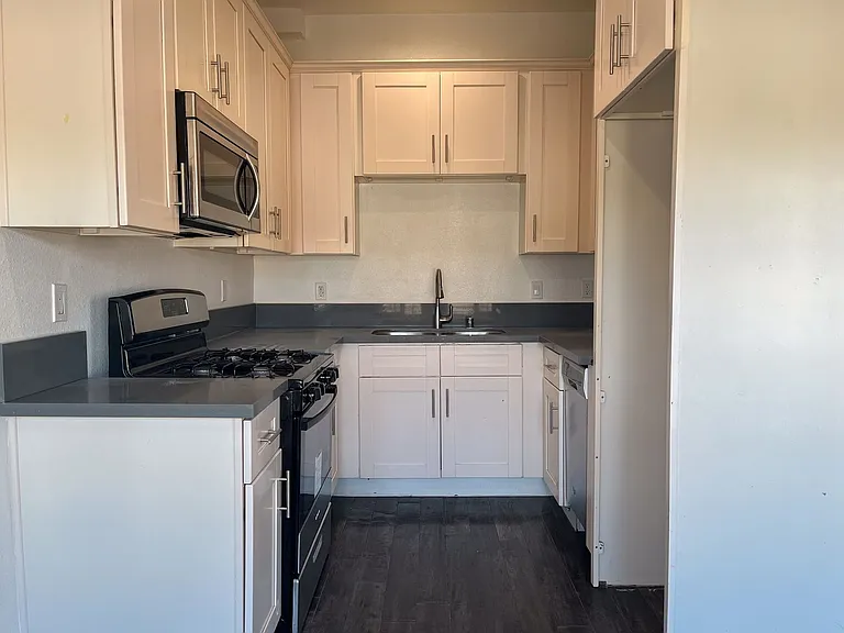 14715 Chadron Ave — Photo 19