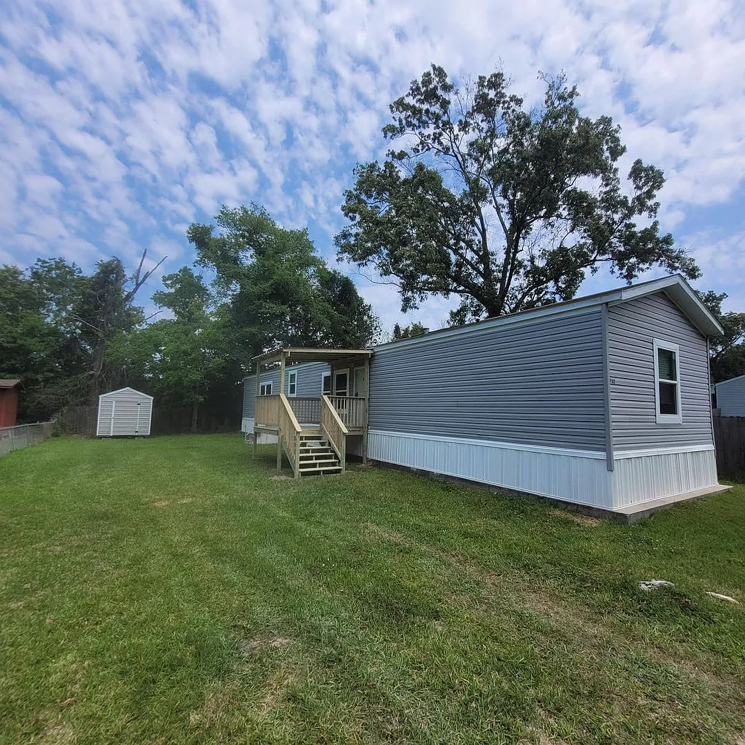 3 Bedroom Trailer in Abbeville — Photo 2