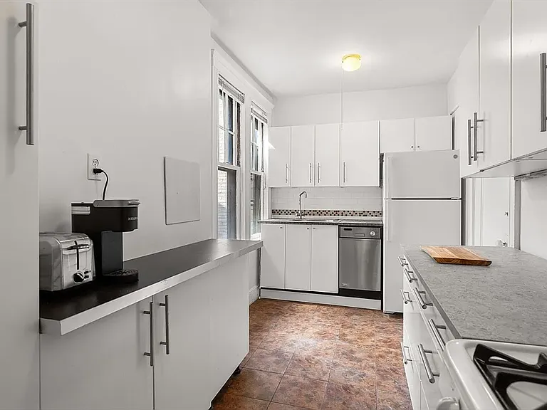 32 Sidlaw Rd #14 — Photo 3