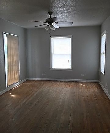 5th image of 310 Bradford Ave