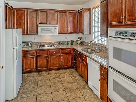 5th image of 29414 Dakotah Ct