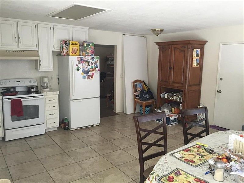 2nd image of 44715 Palm Vista Ave