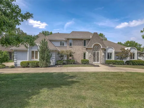 2404 W 127th St, Leawood, KS 66209