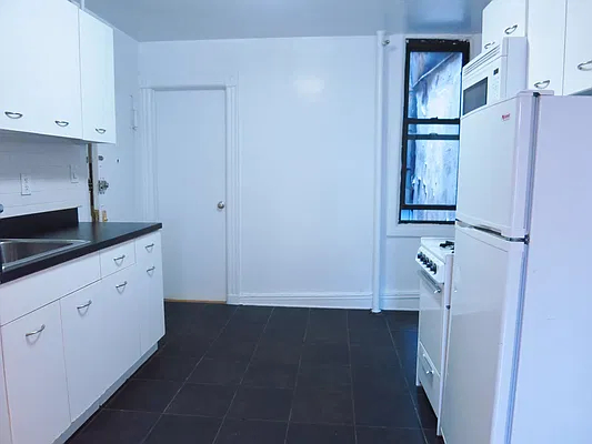 Rented by City & Suburban | media 18