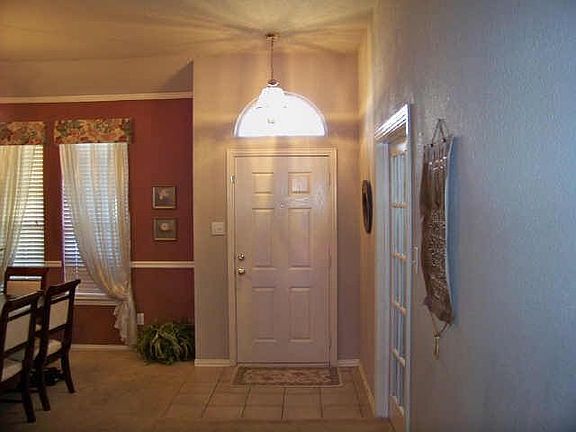 3rd image of 402 Milton Dr