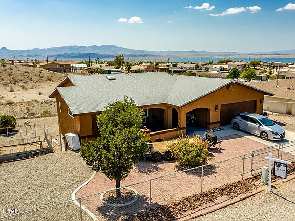 3rd image of 1392 Arroyo Dr