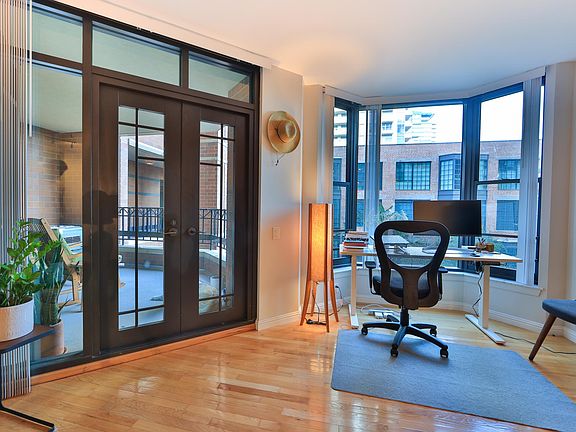 5th image of 500 W Harbor Dr Unit 415
