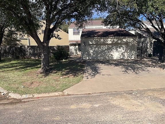 3rd image of 2540 Lindenwood Dr