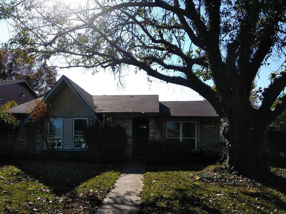 2nd image of 2906 Green Oaks Dr