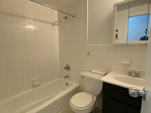 5th image of 492 9th Ave #2BB