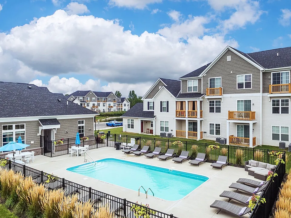 Avery Pointe
