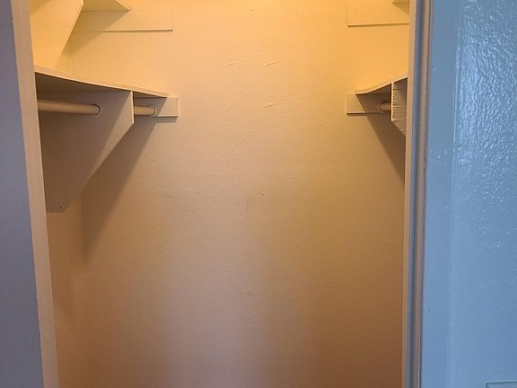 4th image of 16-659 Webster Ave #16