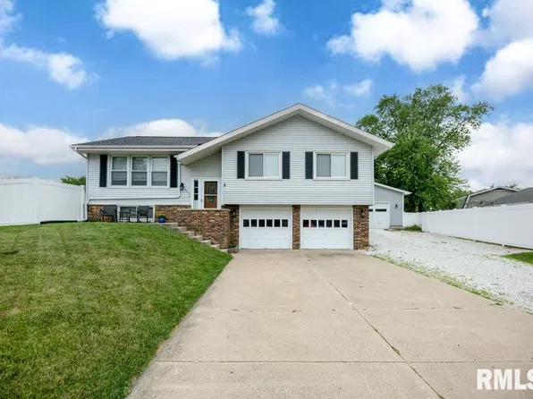 5624 W Custer Ct, Peoria, IL 61607