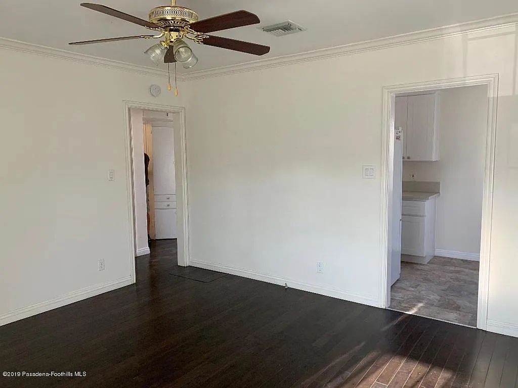 1 bed, 1.0 bath, 800 sqft, $2,700 — Photo 2
