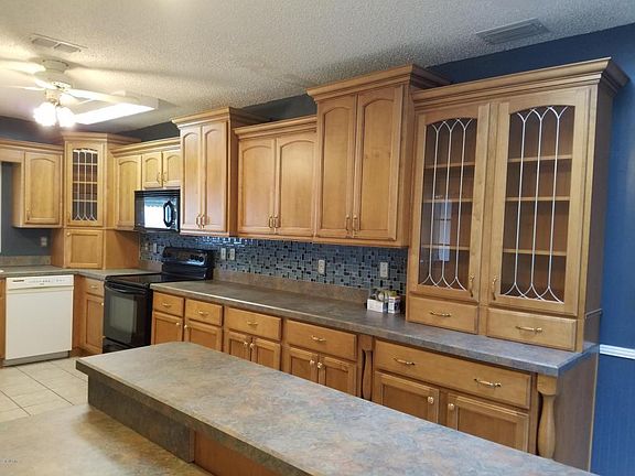 4th image of 17540 SE 107th Ct