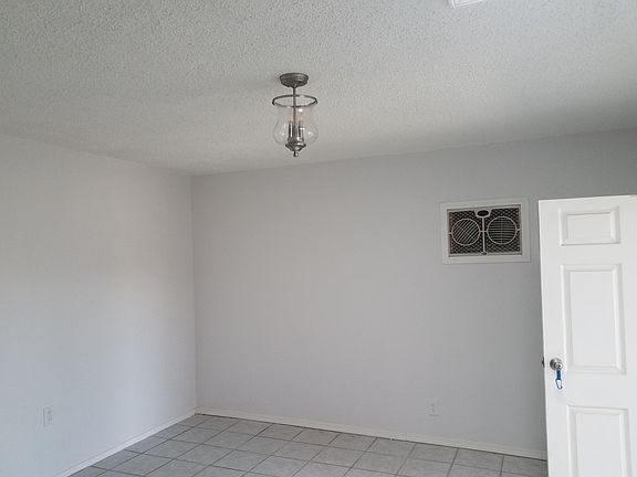 3rd image of 157 Calle Santa Rosa