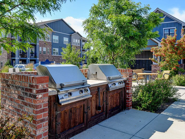 Gas grills free for tenants to use