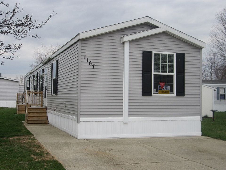 1st image of 1135 W Superior St #239