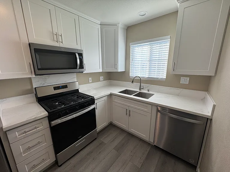 2737 Blakeman Ave #1/2 — Photo 4