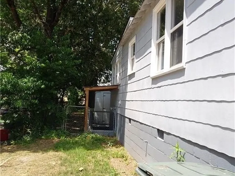 303 Lynn Ave — Photo 21