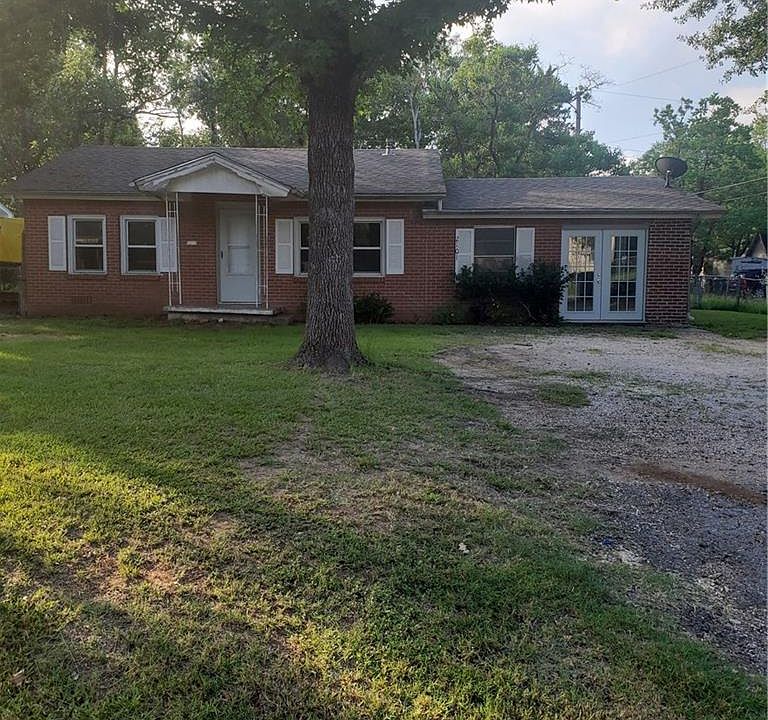 1st image of 2101 Staunton Dr