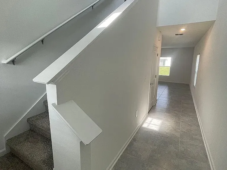 336 Heroic Rd — Photo 2
