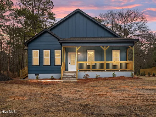 147 Creek Bend Drive, Vass, NC 28394