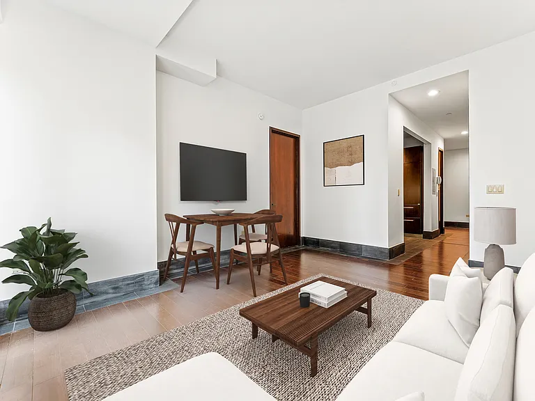40 Broad St #24DD — Photo 2