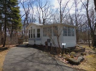 280 Oak Ln, Edgerton, WI 53534