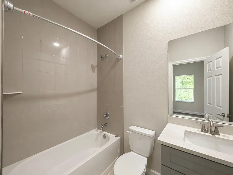 2540 NW 2nd St #102 — Photo 16